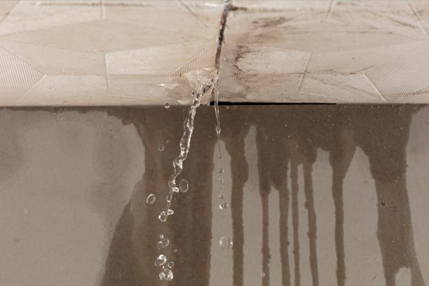 Professional Burst Pipe Cleanup technician working in Deale, MD